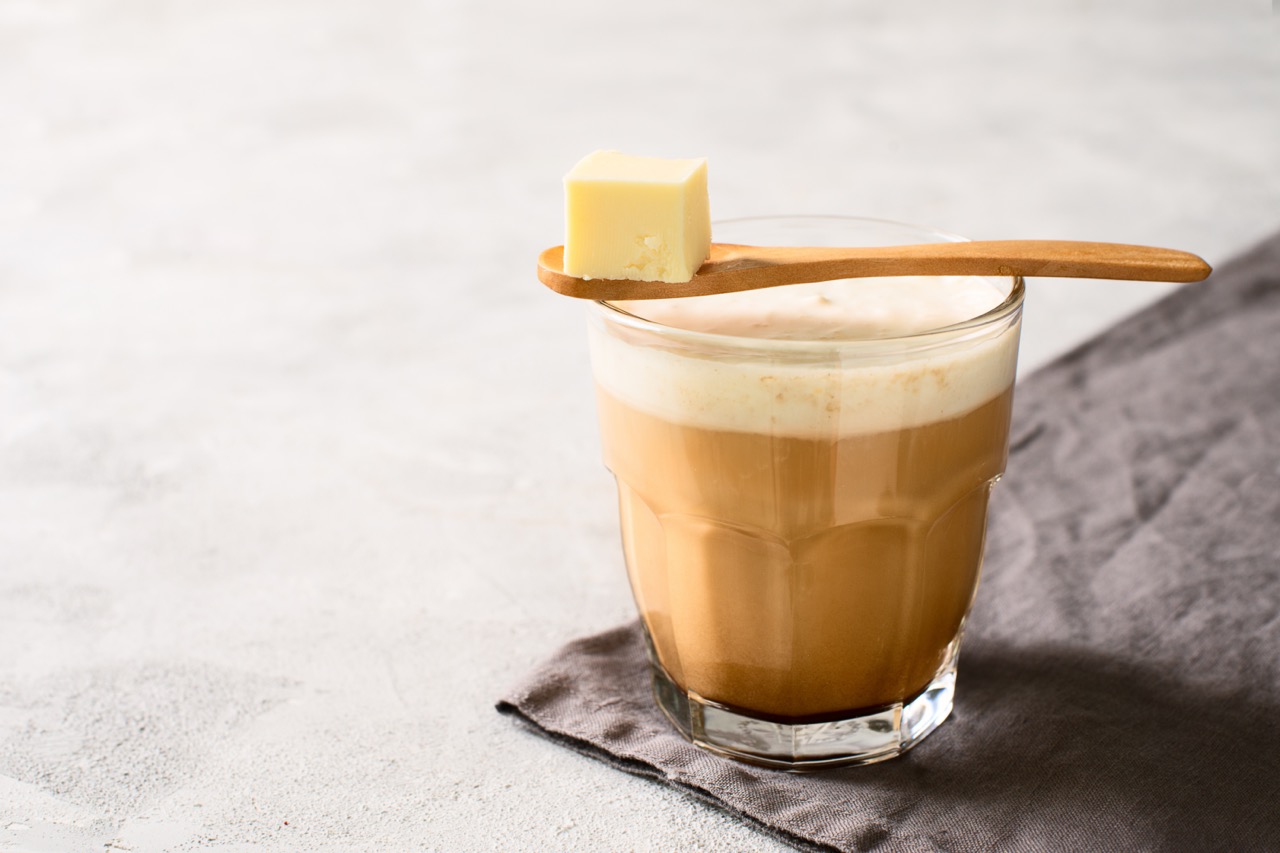 Kuloodporna kawa – czym jest i czy warto ją pić?