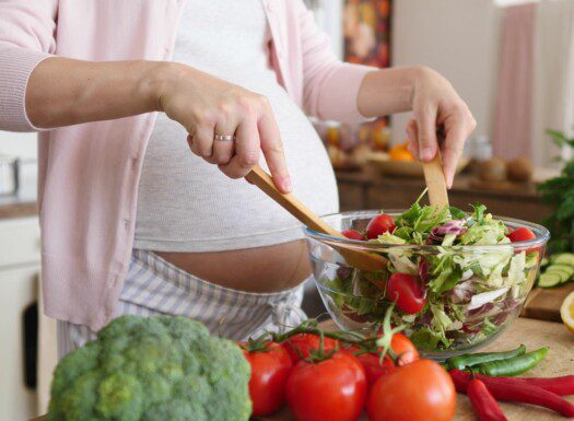 Dieta w ciąży – jak odżywiać się w trakcie ciąży?